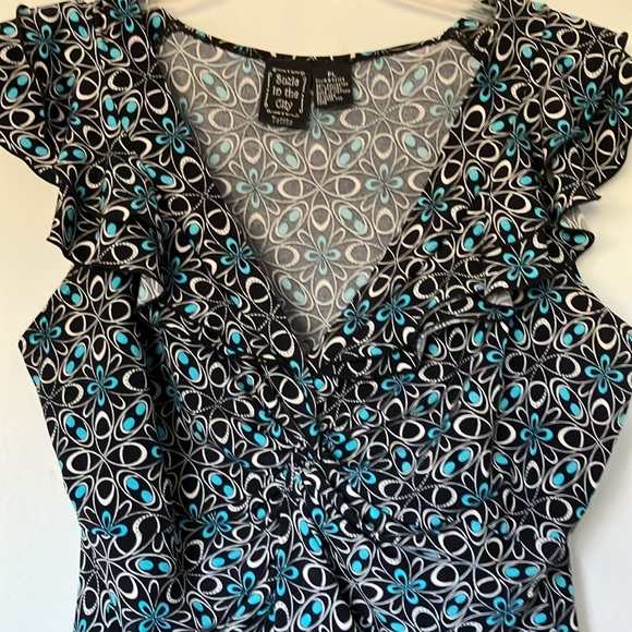 Suzie in the City petite large top - Picture 4 of 5